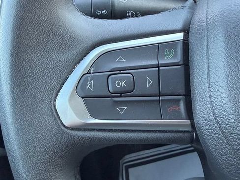 Used 2024 Jeep Compass Latitude AWD/4WD image 16