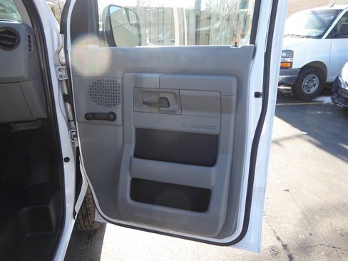 Used 2013 Ford E-350 and Econoline 350 XL image 22