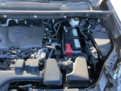 Used 2024 Toyota RAV4 XLE image 38