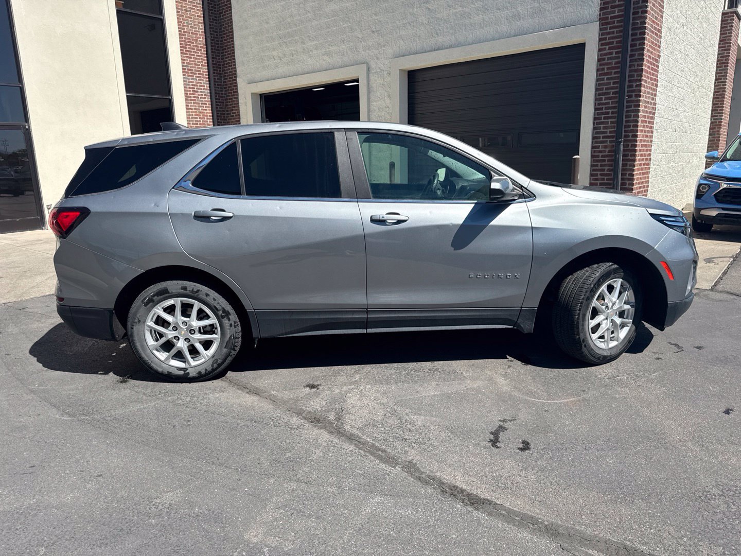 Used 2023 Chevrolet Equinox LT AWD/4WD image 9