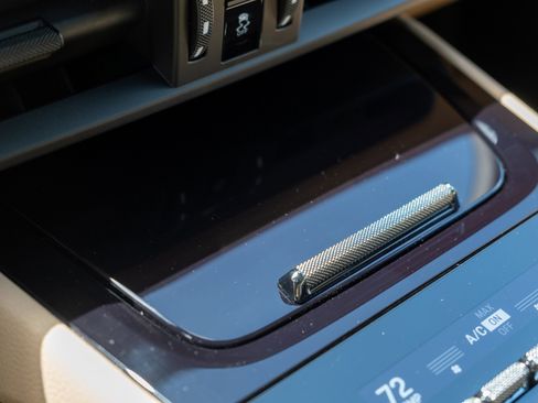 Certified 2026 Porsche Cayenne image 21