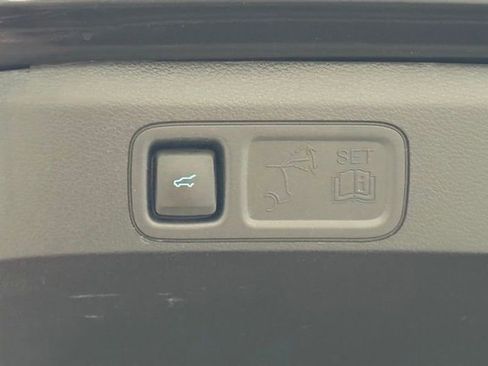 Certified 2024 Ford Expedition XLT image 39