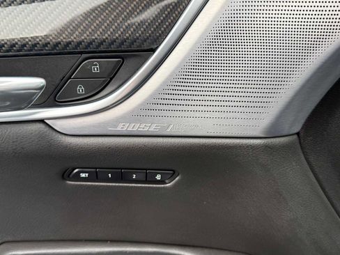 Used 2024 Cadillac XT6 Sport image 12