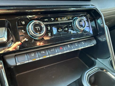 Used 2024 GMC Sierra 2500 AT4X image 20