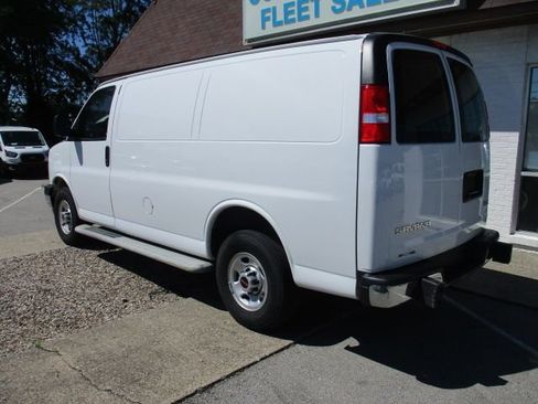 Used 2024 GMC Savana 2500 w/ Driver Convenience Package RWD image 9