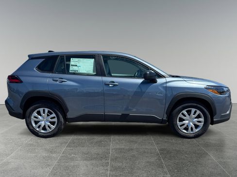 New 2026 Toyota Corolla Cross L AWD/4WD image 7