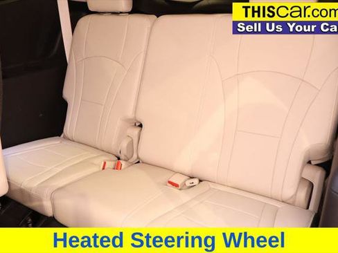 Used 2023 Buick Enclave Essence image 25