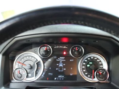 Used 2022 RAM 1500 Warlock AWD/4WD image 17