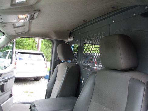 Used 2018 Nissan NV 2500 SV RWD image 19