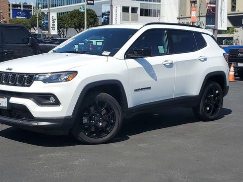 Used 2026 Jeep Compass Latitude AWD/4WD image 33