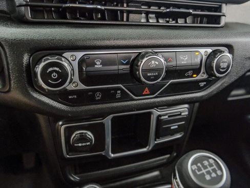 Used 2024 Jeep Wrangler Unlimited Sport image 22