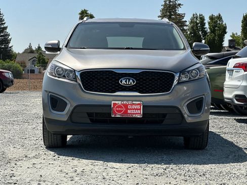 Used 2016 Kia Sorento LX w/ LX Convenience Package FWD image 11