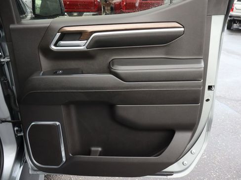 Used 2024 Chevrolet Silverado 1500 RST w/ Z71 Off-Road Package image 23