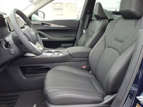 New 2026 INFINITI QX60 Luxe w/ Family Package image 11