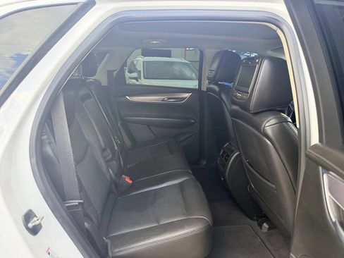 Used 2017 Cadillac XT5 Luxury w/ Driver Awareness Package FWD image 22