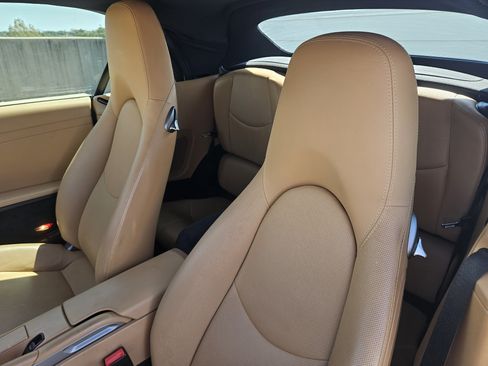 Used 2011 Porsche 911 Carrera RWD image 6