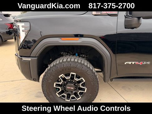 Used 2025 GMC Sierra 2500 AT4X image 8