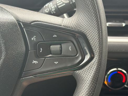 Used 2025 Chevrolet TrailBlazer LT FWD image 30