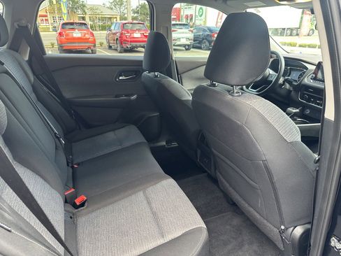 Certified 2023 Nissan Rogue SV image 22