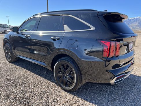 Used 2022 Kia Sorento EX image 6