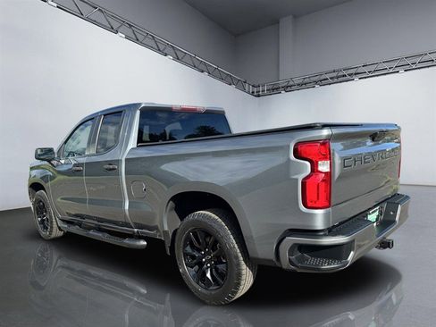 Used 2019 Chevrolet Silverado 1500 Custom w/ Custom Value Package AWD/4WD image 5