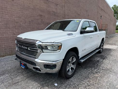 Used 2023 RAM 1500 Laramie AWD/4WD image 1