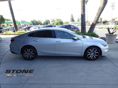 Used 2018 Chevrolet Malibu LT FWD image 9