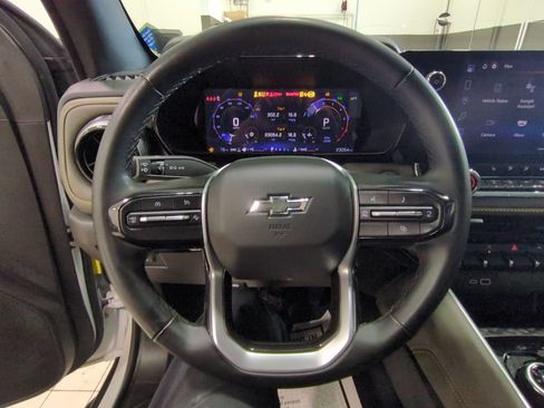Used 2024 Chevrolet Colorado ZR2 w/ Safety Package AWD/4WD image 7