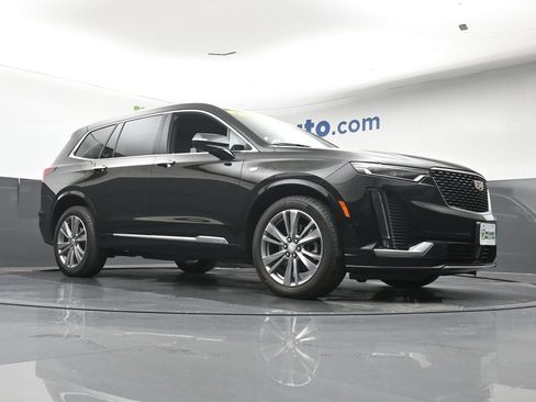 Certified 2025 Cadillac XT6 Premium Luxury w/ Platinum Package AWD/4WD image 28