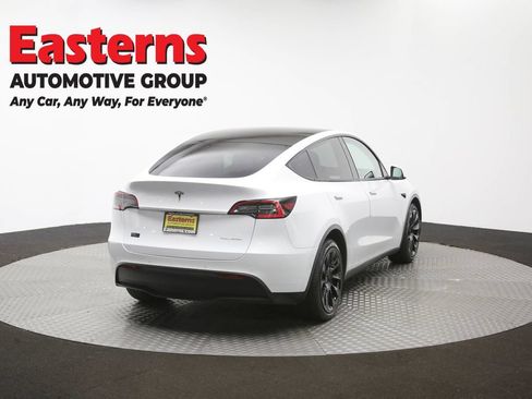 Used 2021 Tesla Model Y Long Range AWD/4WD image 34