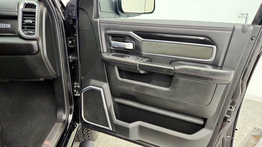 Used 2022 RAM 2500 Laramie w/ Night Edition AWD/4WD image 26