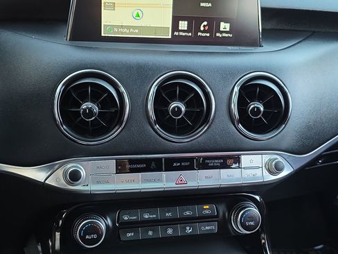 Used 2020 Kia Stinger GT1 image 21