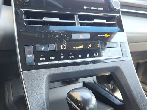 Used 2021 Toyota Avalon XLE w/ Carpet Mat Package (TMS) FWD image 10