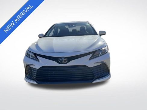 Used 2023 Toyota Camry LE image 7