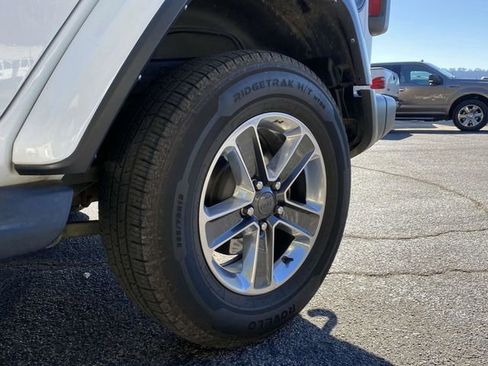 Used 2023 Jeep Wrangler Sahara w/ Cold Weather Group image 11