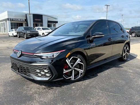 Used 2025 Volkswagen GTI SE FWD image 4