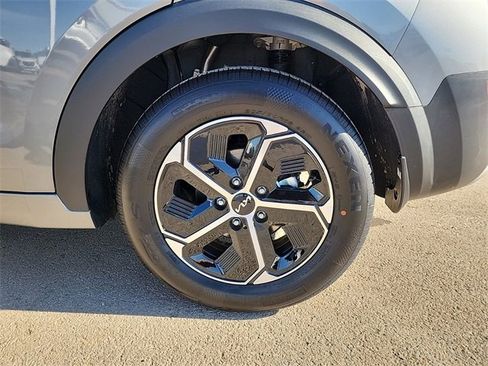 New 2025 Kia Niro EX image 27