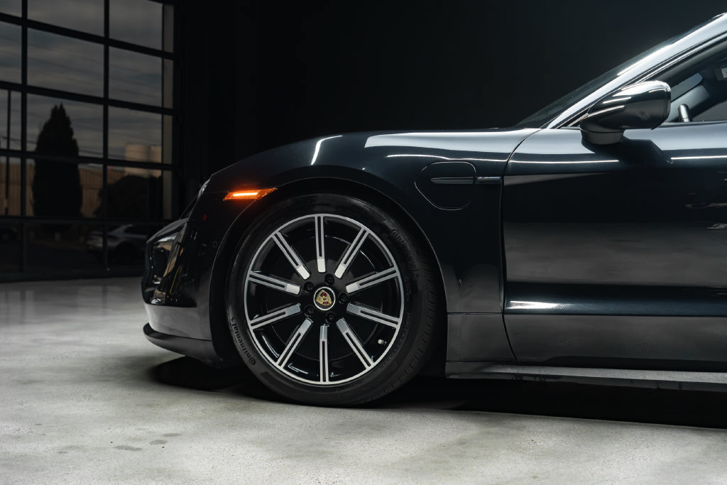 Used 2022 Porsche Taycan 4S AWD/4WD image 19