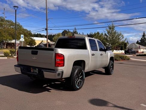 Used 2009 Chevrolet Silverado 1500 LT w/ Power Pack Plus AWD/4WD image 5