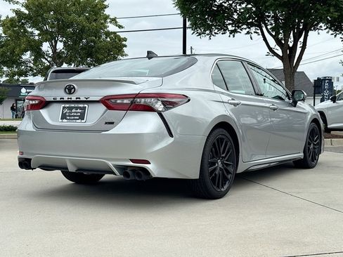 Used 2021 Toyota Camry XSE FWD image 8