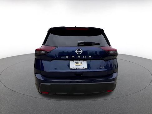 Used 2025 Nissan Rogue SV AWD/4WD image 12