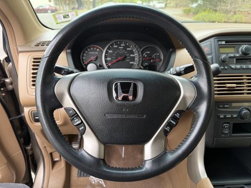 Used 2004 Honda Pilot EX image 23