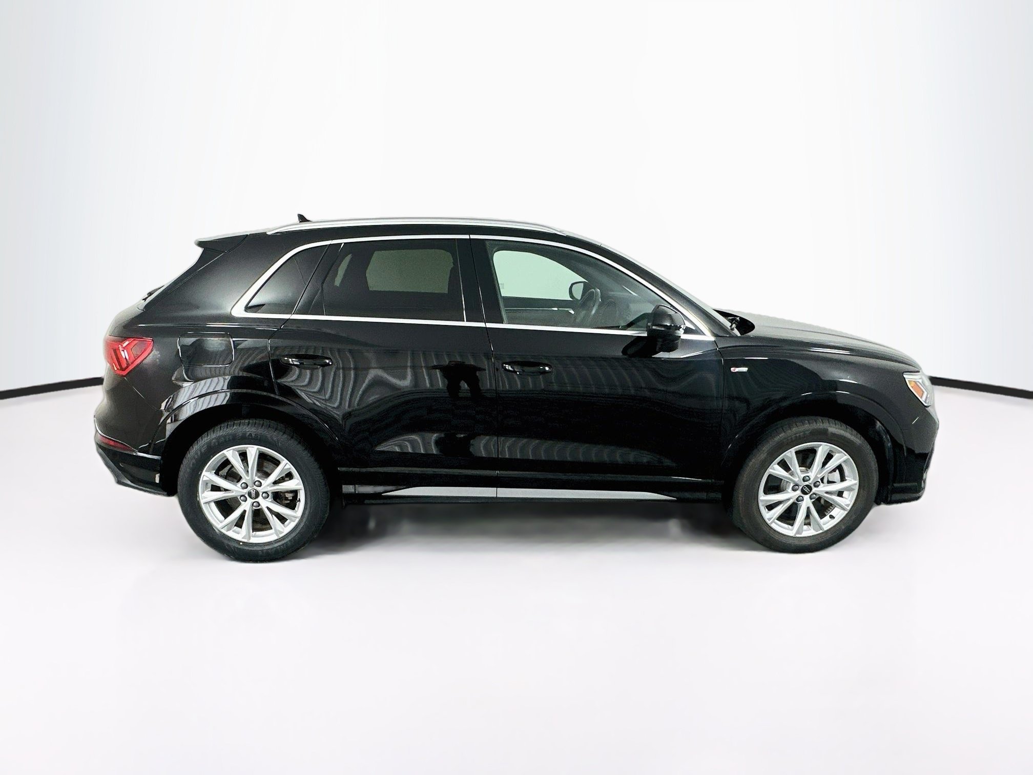 Used 2025 Audi Q3 2.0T Premium AWD/4WD image 10