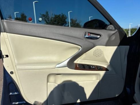 Used 2013 Lexus IS 250 AWD w/ Premium Pkg image 7