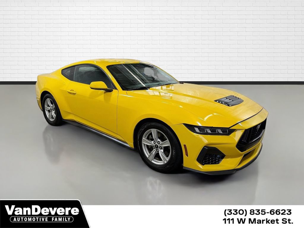 Used 2024 Ford Mustang Coupe RWD image 1