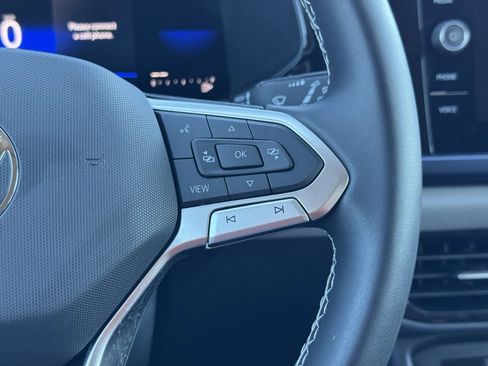 Used 2022 Volkswagen Taos SE image 28