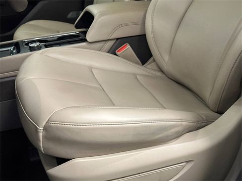 Used 2023 Lincoln Corsair AWD image 15