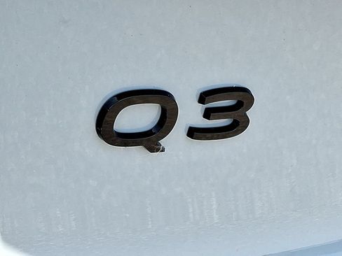 New 2026 Audi Q3 quattro 2.0T AWD/4WD image 19