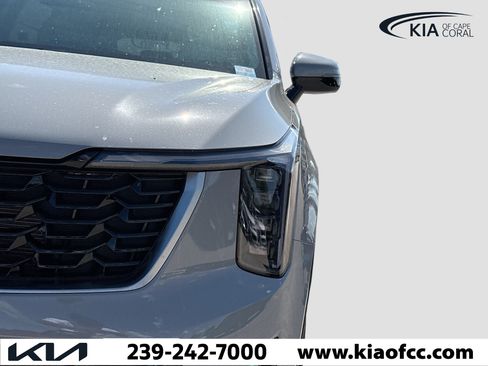 New 2026 Kia Sorento S image 9