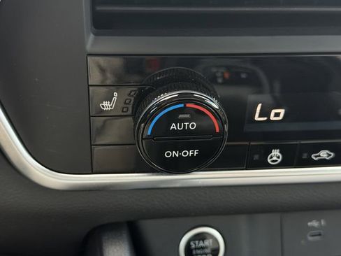 Used 2023 Nissan Rogue SV w/ SV Premium B Package FWD image 21